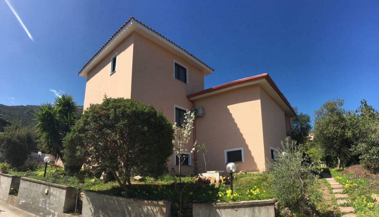 Casa Mariluka Bed & Breakfast Capoterra Eksteriør bilde